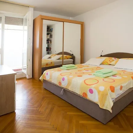Polanda Apartment *